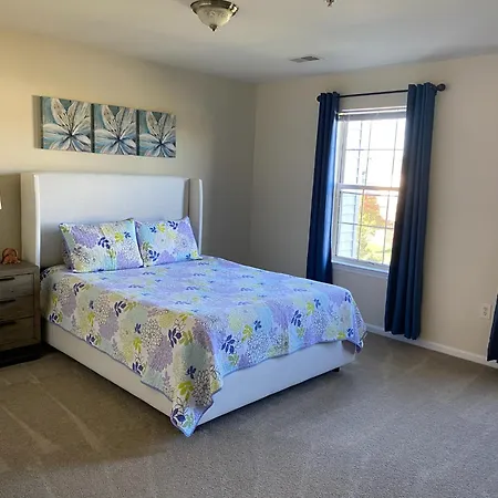 Cozy 3 Bedrooms Towhouse
